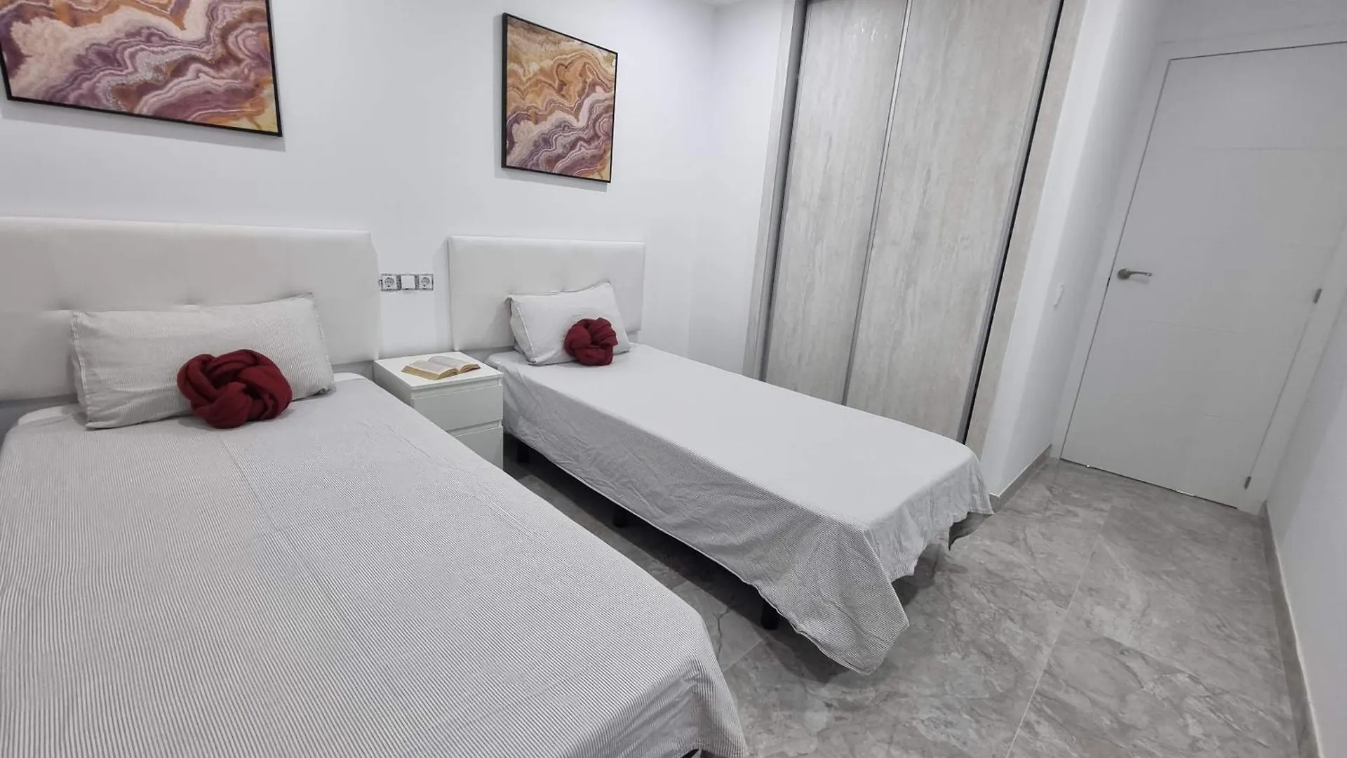 Two-Bedroom ,Central,Wifi,Sea View Los Cristianos  Apartment