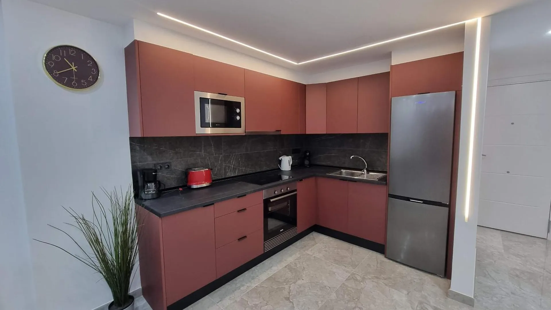 Two-Bedroom ,Central,Wifi,Sea View Los Cristianos