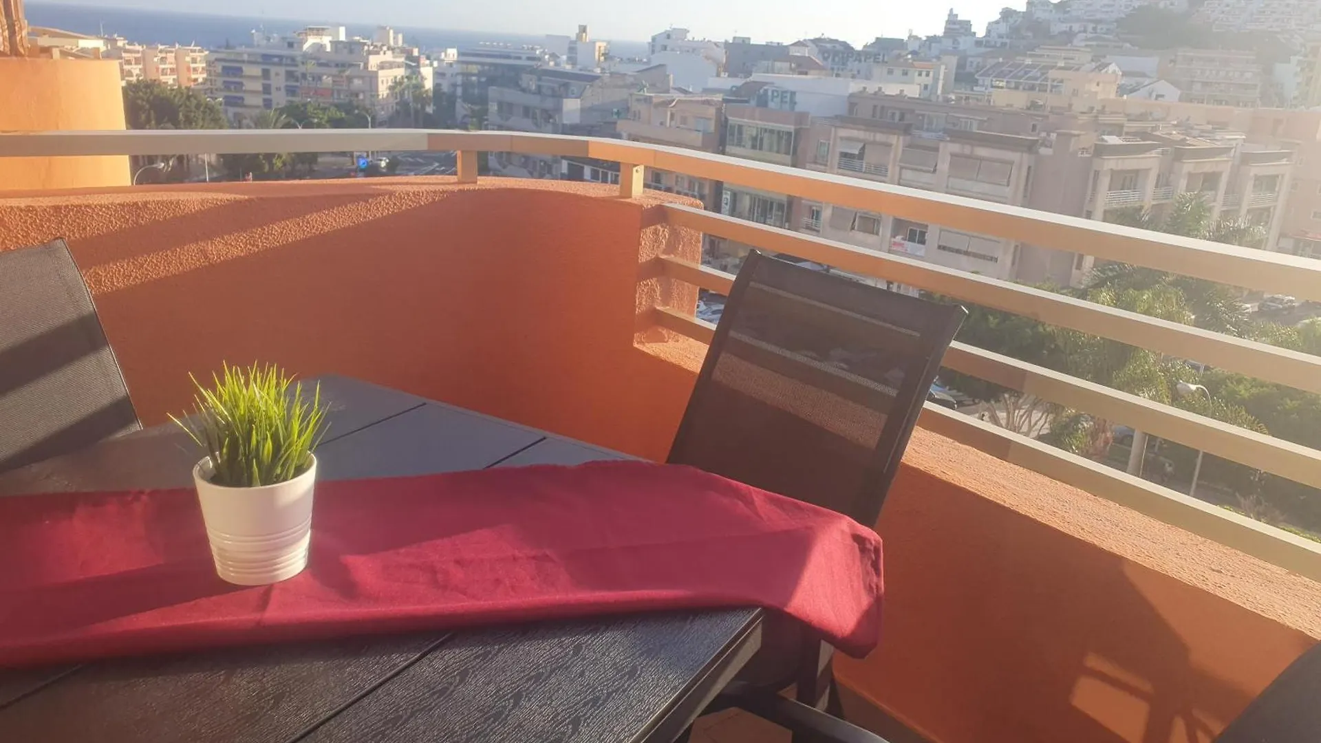 Two-Bedroom ,Central,Wifi,Sea View ロスクリスティアーノス スペイン