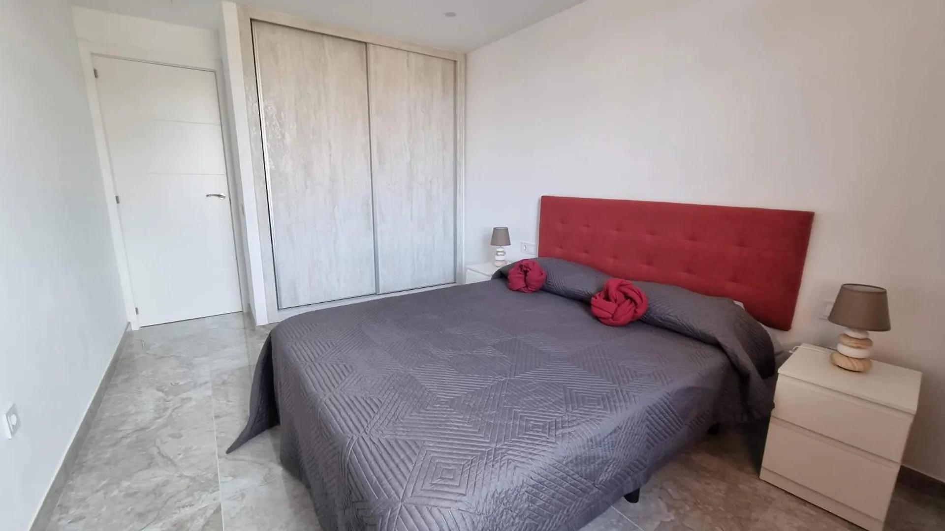 Two-Bedroom ,Central,Wifi,Sea View ロスクリスティアーノス 0*,
